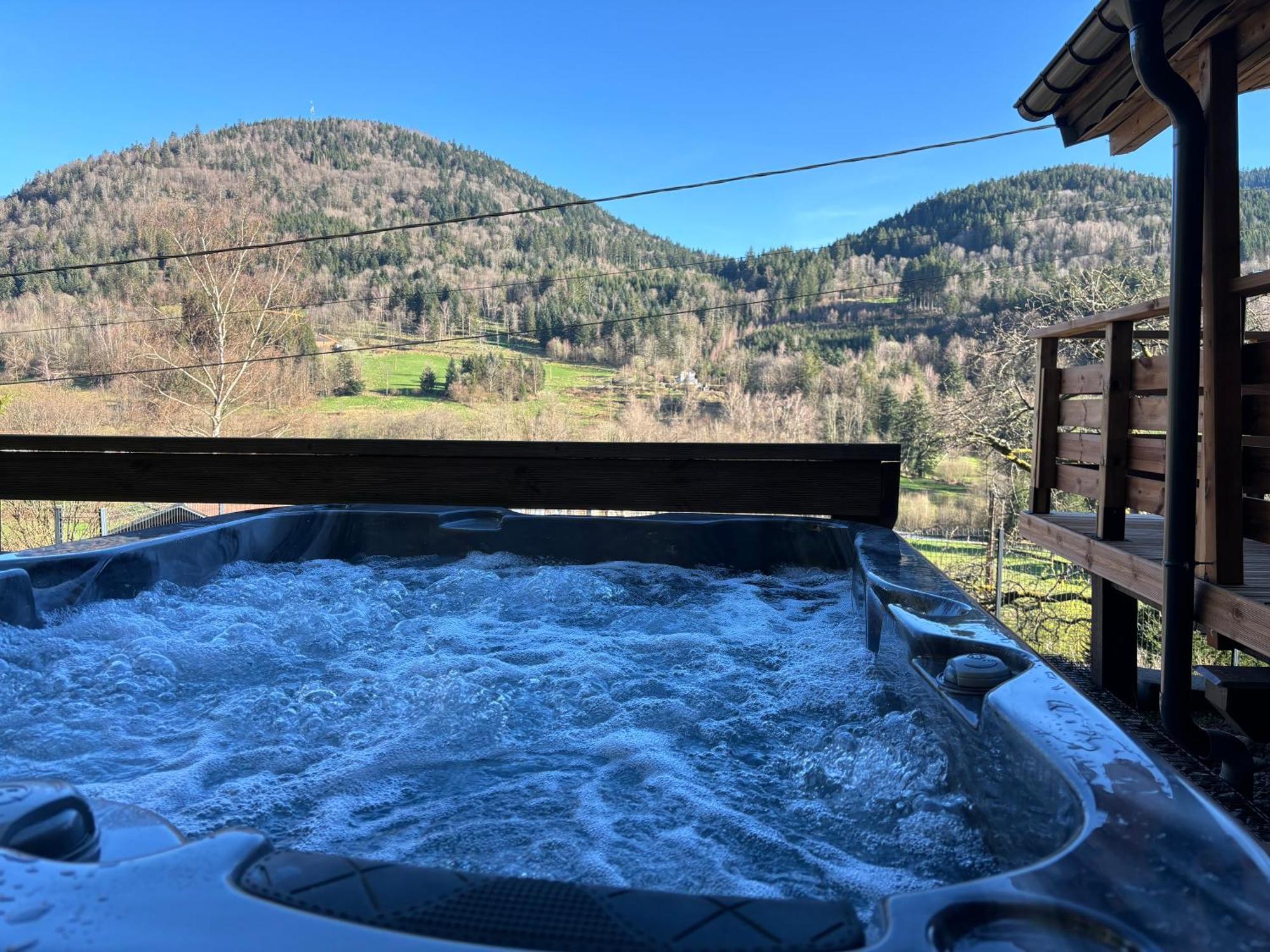 Chalet Du Faubourg & Jacuzzi, Proximite Gerardmer & La Bresse Rochesson ภายนอก รูปภาพ